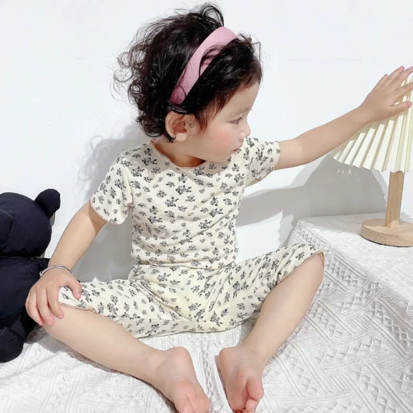 Sd11e8049b3174d4f98efc36077b10abbJ.webp Floral Lounge Set